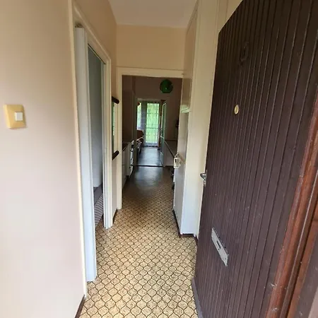Örzse Apartman *