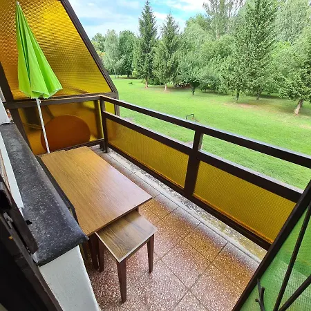 Örzse Apartman Apartman *